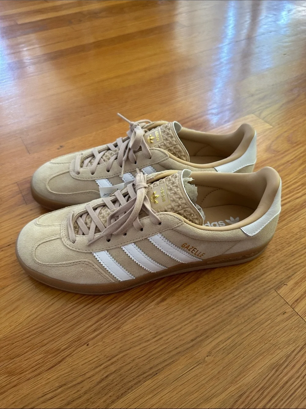 adidas Samba Suede Sneakers NWT - Beige with White Stripes - Picture 4 of 8